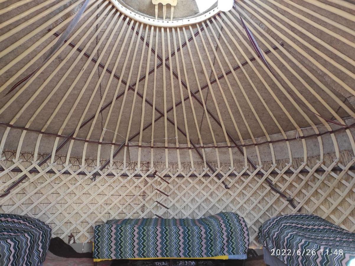 Guest House And Yurt Camp "Ailuu" Tong Exterior foto