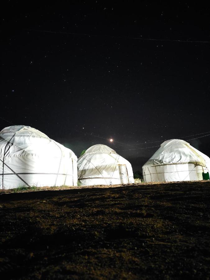 Guest House And Yurt Camp "Ailuu" Tong Exterior foto