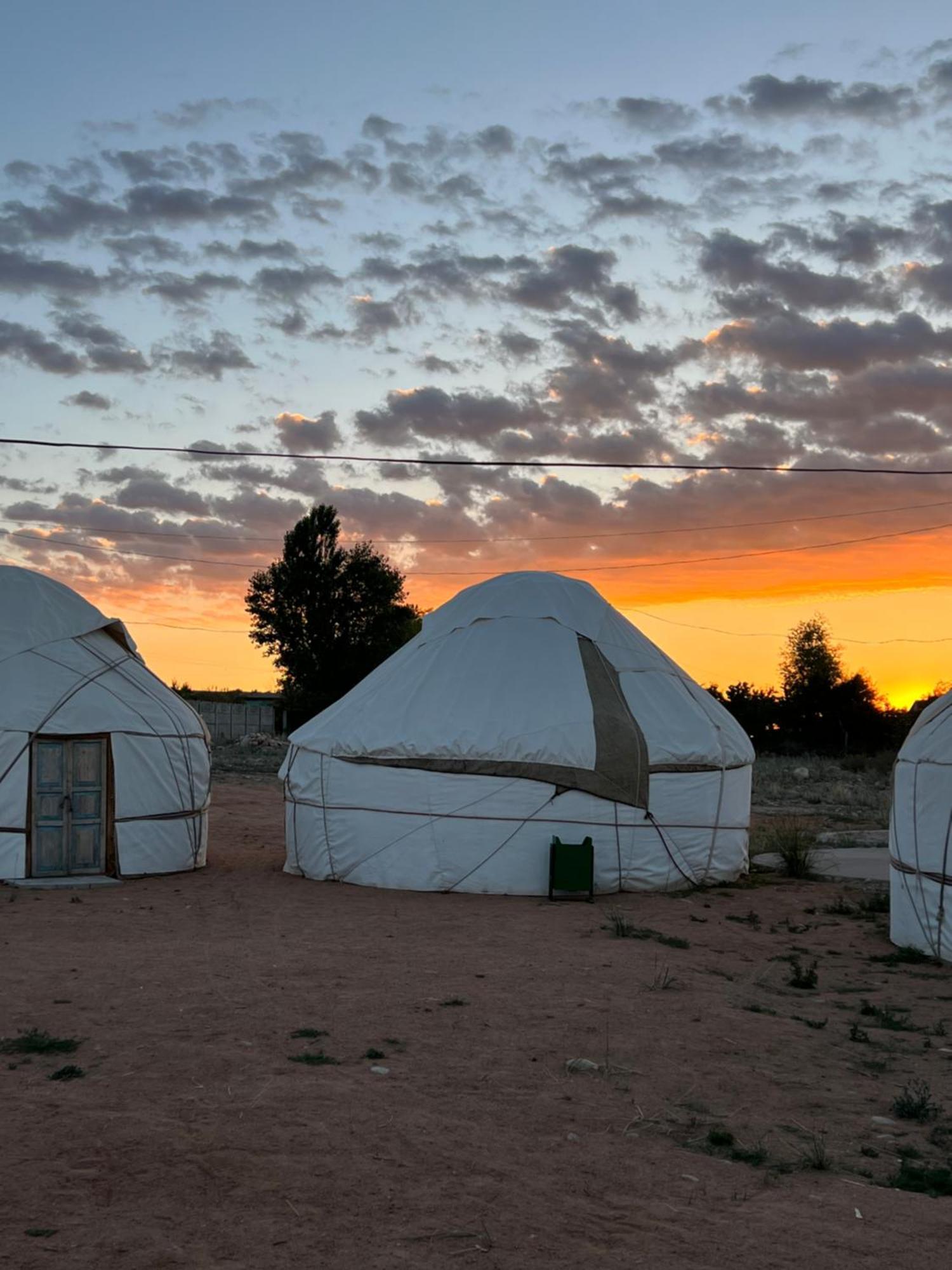 Guest House And Yurt Camp "Ailuu" Tong Exterior foto